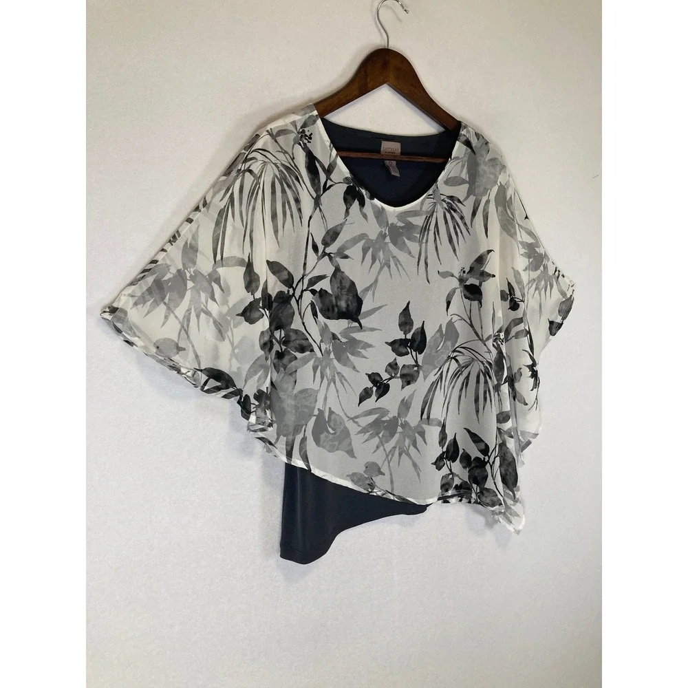 Artistic Coastal Chico's Women‎ 0 Black White Tropical Layered Asymmetric Top